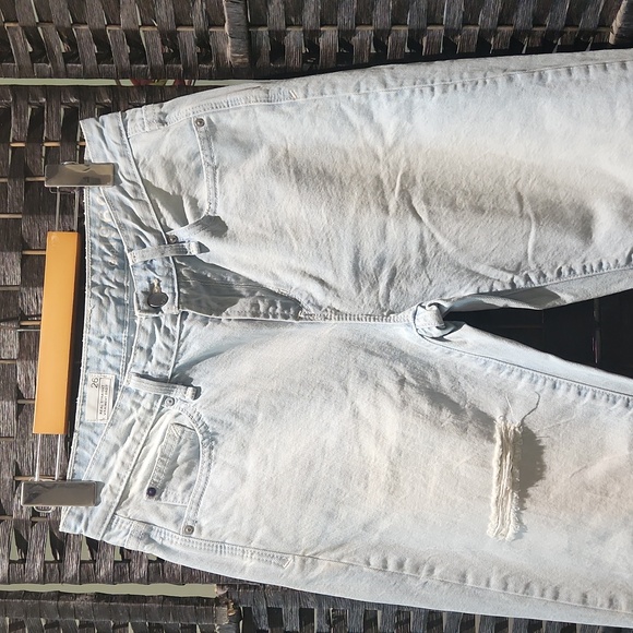 🐞3/33🐞 Gap "real straight" distressed light washed jeans - Picture 4 of 7